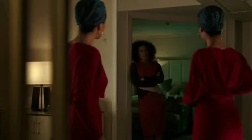 La robe Roland Mouret de Miranda Shaw (Aunjanue Ellis) dans Quantico