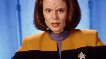 The uniform of sub-lieutenant B Elanna Torres (Roxann Dawson in Star Trek Voyager