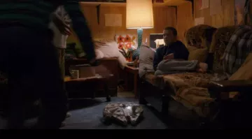 El Halcón Milenario de Star Wars de Mike Wheeler (Finn Wolfhard) en Stranger Things S01E03