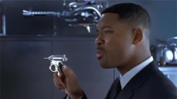 La famosa langosta infernal del agente Jay (Will Smith) en Men in Black
