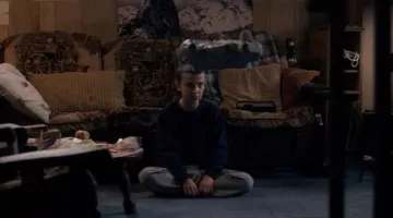 El Halcón Milenario de Mike Wheeler (Finn Wolfhard) en Stranger Things S01E03