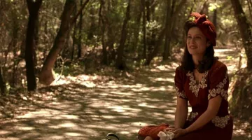 The dress 40s of Victoria Aragon (Aitana Sánchez-Gijón) in The Harvest of fire