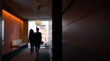 La suspension Poul Henningsen dans Jessica Jones