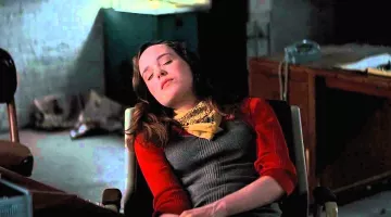 The scarf (bandana) yellow Ellen Page in Inception