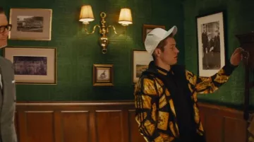 Chaqueta Adidas Jeremy Scott de Eggsy (Taron Egerton) en Kingsman: Secret Service