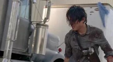 La pistola de Glenn Rhee (Steven Yeun) en The Walking Dead
