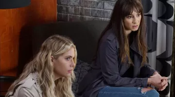 Le manteau Zara de Spencer Hastings (Troian Bellisario) dans Pretty Little Liars S07E06