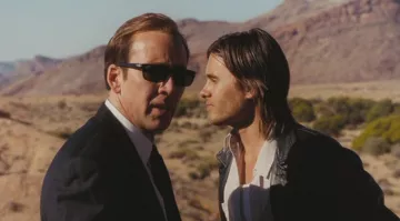 Sunglasses Persol of Yuri Orlov (Nicolas Cage) in Lord of War