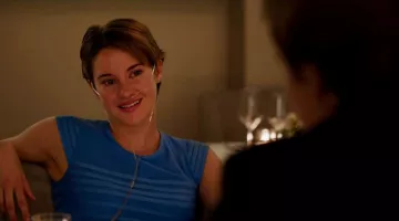 La robe bleue de Hazel Grace Lancaster (Shailene Woodley) dans Nos Étoiles Contraires