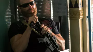 The t-shirt with death's head Mark Geist (Max Martini) in 13 Hours