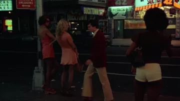 La veste en velour bordeaux de Travis Bickle (Robert De Niro) dans Taxi Driver