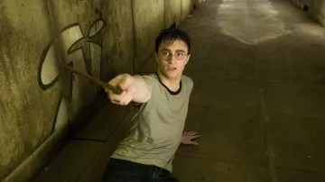 La baguette magique de Harry Potter (Daniel Radcliffe) dans Harry Potter et l'ordre du phenix