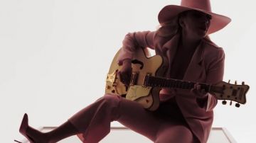 The guitar of Lady Gaga in the clip a Million Reasons