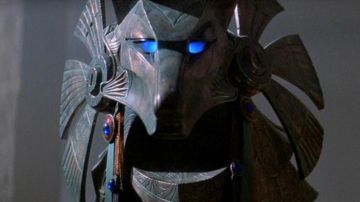 La réplica del casco de Anubis (Carlos Lauchu) en Stargate: The Stargate