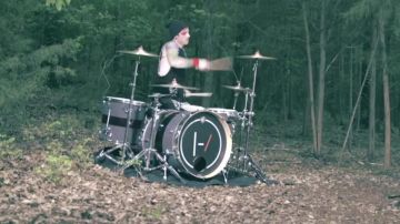 The battery seen in the clip Ride of Twenty one pilots