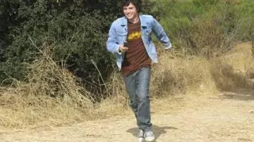 The Converse of Axl (Charlie McDermott) in The Middle