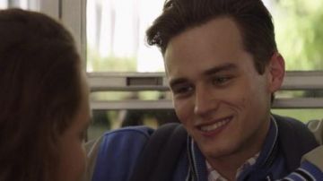 The Herschel backpack Justin Foley (Brandon Flynn) in 13 Reasons Why season 1