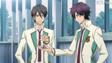 Le cosplay de l'uniforme scolaire de Izumi Toraishi dans Kōkō Hoshi Kageki