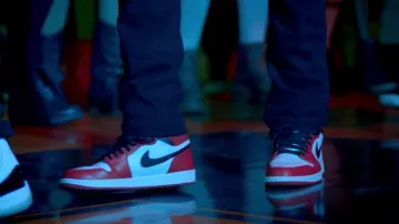 The sneakers in the clip Mike WiLL Made-It - 23 (Explicit) ft. Miley Cyrus, Wiz Khalifa, Juicy J