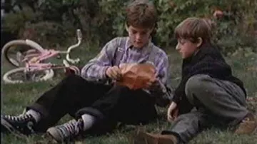 Billy's Converse (Joshua Jackson) en Digger