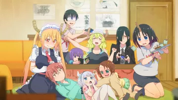La gorra con los cuernos de Quetzalcóatl Lucoa en Kobayashi-san Chi no Maid Dragon