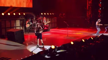 Aktiver chance Mose AC/DC - Highway to Hell (Live At River Plate, December 2009): Clothes,  Outfits, Brands, Style and Looks | Spotern