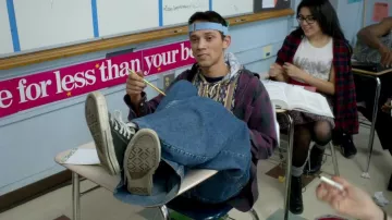Sneakers Converse in the video Fancy Iggy Azalea