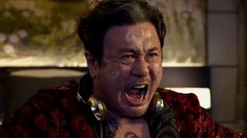 The headset audio Aëdle of Mr. Jang (Choi Min-sik) in Lucy