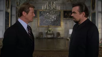 Le Château de Guermantes en région parisienne où se rencontrent James Bond (Roger Moore) et Sir Hugo Drax (Michael Lonsdale) dans le film Moonraker