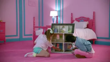 Les sneakers roses dans le clip All About That Bass de Meghan Trainor