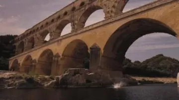 The pont du Gard in The holidays of Mr Bean