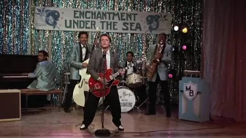 The guitar Marty Mcfly (Michael J Fox ) who plays Johnny Be Good in Back to the future