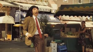 The restaurant at The end of the century at Cavaillon in The Holidays of Mr Bean