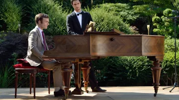 The piano Fabrice (Jonathan Lambert) in The Rubbish