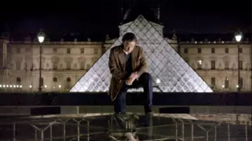 La pyramide du Louvre à Paris dans Da vinci code (Tom Hanks)