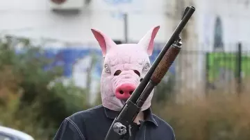 The mask of a pig carried by Charlie Cavendish (Rupert Grint) in Snatch season 1