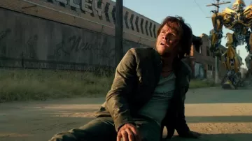 The leather jacket Matchless London Cade Yeager (Mark Wahlberg) in Transformers : The Last Knight