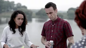 The plaid shirt of Rudy Wade (Joseph Gilgun) in Misfits S05E08