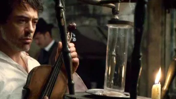 The violin of Sherlock (Robert Downey jr. ) in Sherlock Holmes The movie