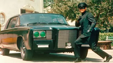 The mask of Kato (Bruce Lee) in the series the Green Hornet / hornet green