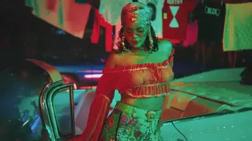 Glasses Rihanna in Wild Thoughts Dj Khaled (Grateful)