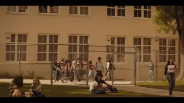 The jean Selena Gomez in a Bad Liar