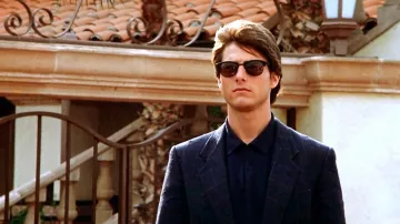 Garde-robe de film Rain Man : Tom Cruise porte une Ray-Ban Clubmaster pour jouer Charlie Babbitt