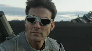 Wiley X Sg-1 Sunglasses worn by Jack Harper (Tom Cruise) as seen in Oblivion