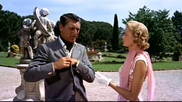 Le Château de la Croix-des-Gardes à Cannes rebaptisé "Sanford Villa" dans La main au collet d'Alfred Hitchcock