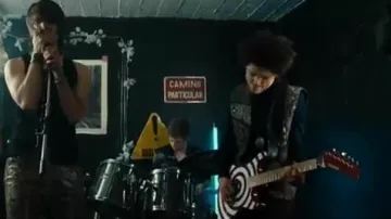 The guitar, Kramer 1984 Baretta the group of Sacha (Aymeric Cormerais) in the first day of The rest of your life