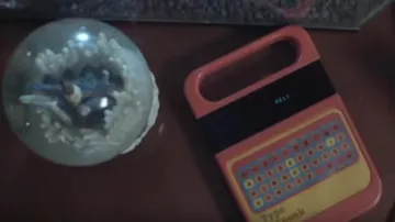 The dictation magic view in the clip fireflies de Owl City