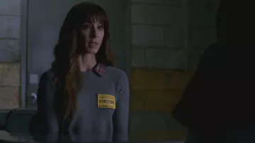 The sweater Joy of Spencer Hastings (Troian Bellisario) in the Pretty Little Liars S7E20