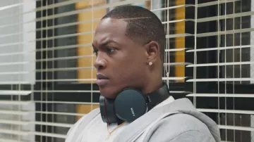 The headset audio Sony of Anthony Johnson (Ser Darius Blain) in Jumanji: Welcome to the Jungle