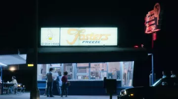 Le restaurant Fosters Freeze à Los Angeles qui apparaît dans la série GLOW (Saison 1 Épisode 5)